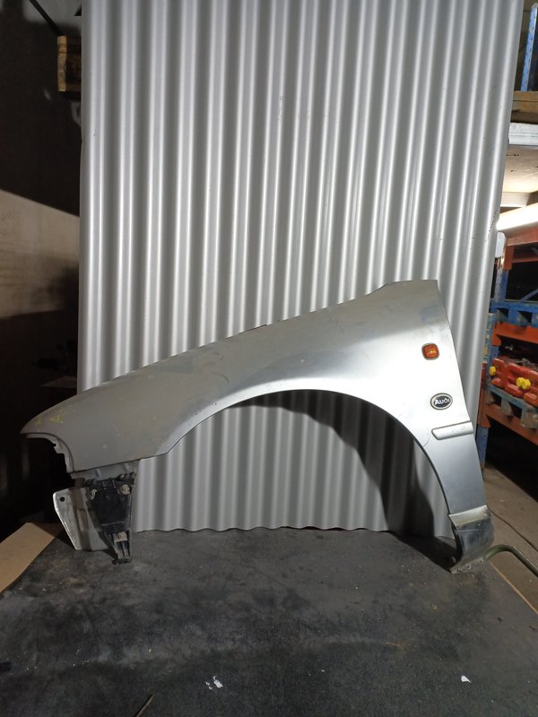 Guarda Lamas Audi A4 I B5 ESQUERDO Cinza