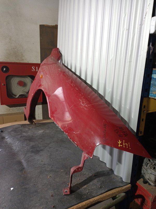 Guarda Lamas Alfa Romeo 147 DIREITO Vermelho