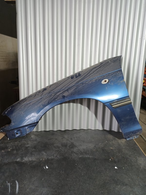 Guarda Lamas Opel Astra F ESQUERDO Azul