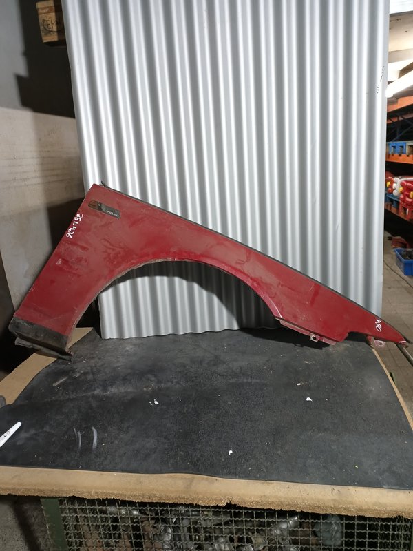 Guarda Lamas Volvo 480 DIREITO Vermelho F2