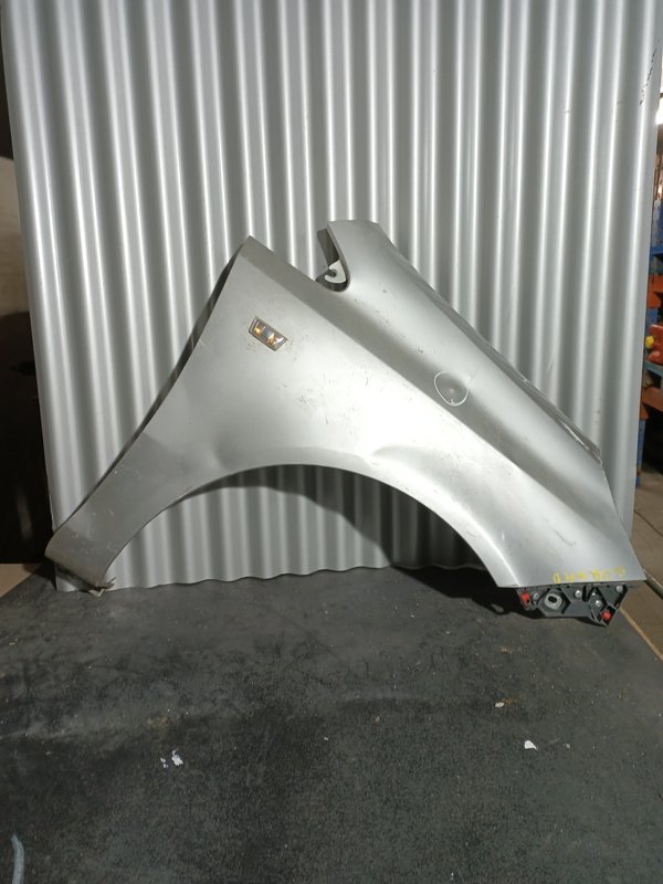 Guarda Lamas Opel Corsa D DIREITO Cinza