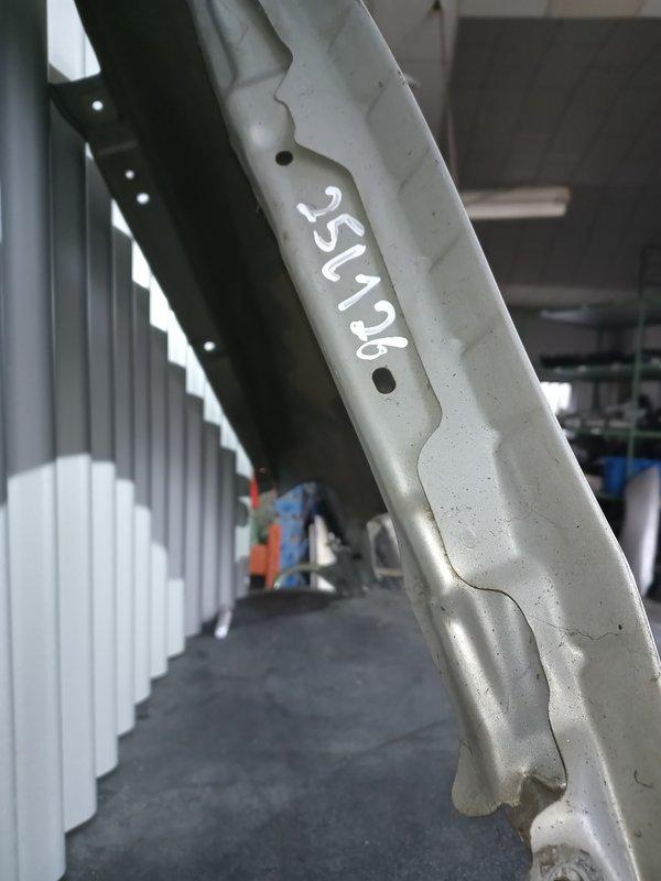 Guarda Lamas Nissan Almera MK2 DIREITO Cinza