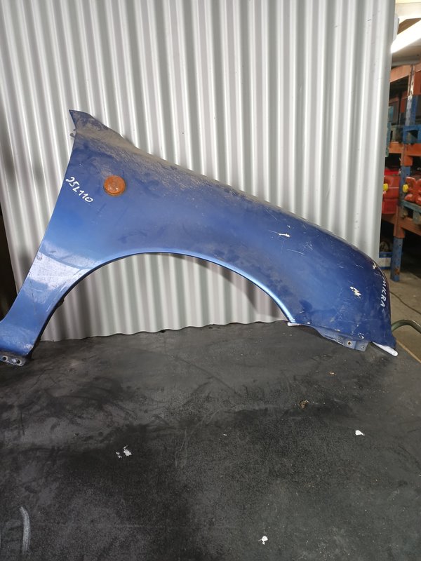 Guarda Lamas Nissan Micra MK2 DIREITO Azul