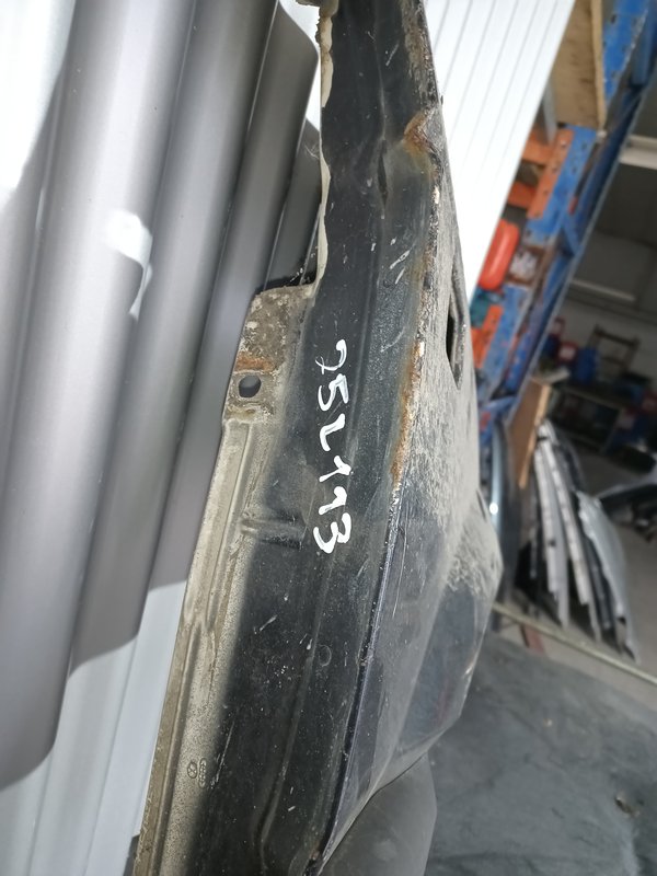 Guarda Lamas VW Passat B3 DIREITO Preto