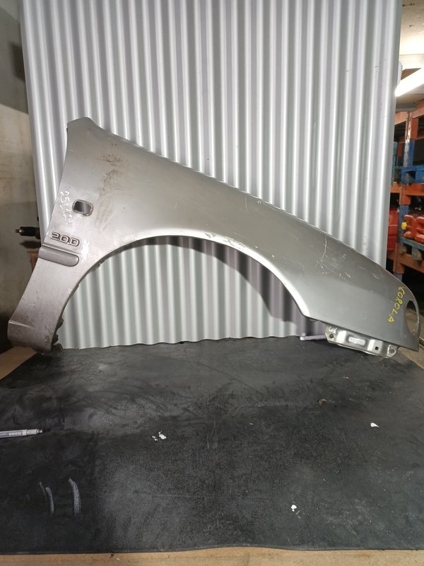 Guarda Lamas Toyota Corolla MK8 DIREITO Cinza