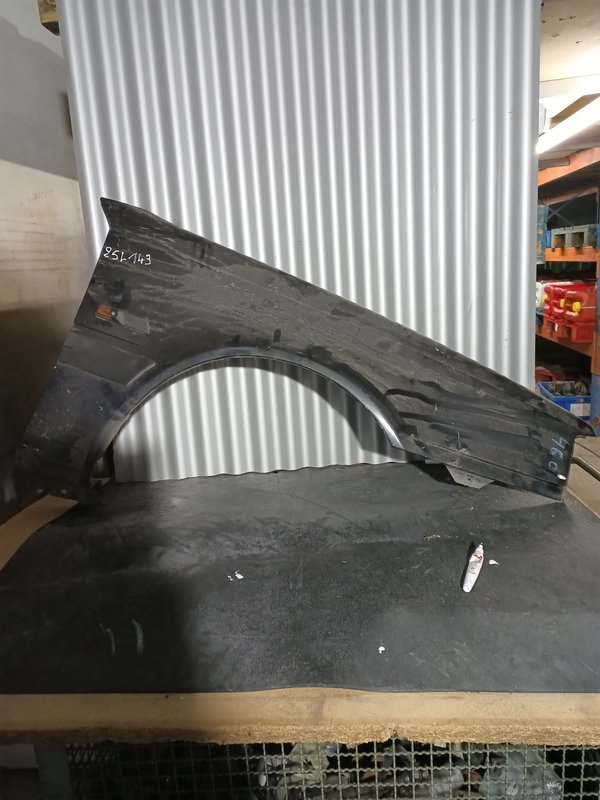 Guarda Lamas Volvo 460 DIREITO Preto