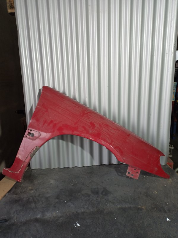 Guarda Lamas Citroen Saxo DIREITO Vermelho