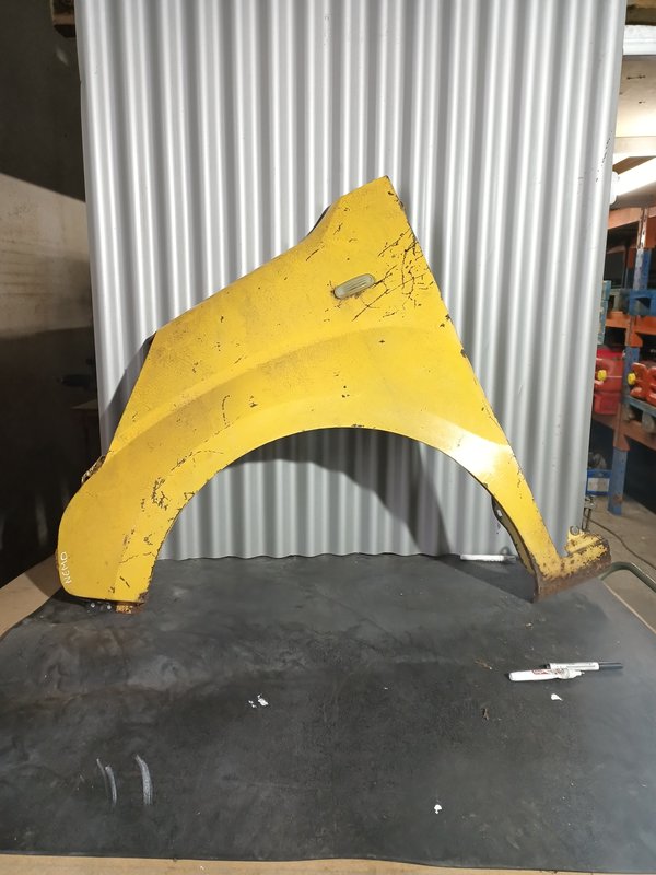 Guarda Lamas Citroen Nemo/Bipper ESQUERDO Amarelo