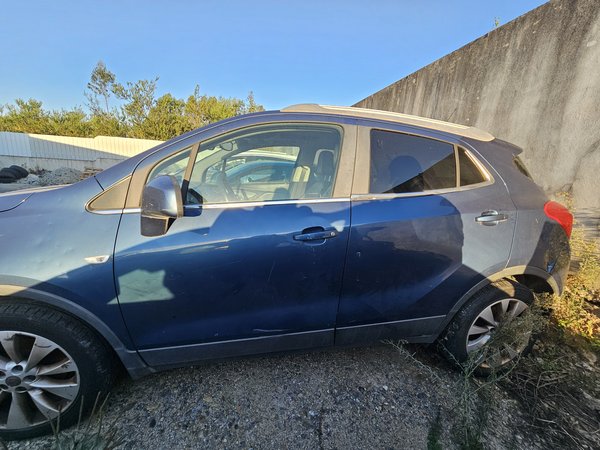 Lateral Esquerda Opel Mokka