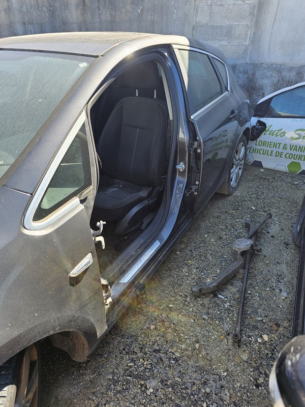 Lateral Esquerda Opel Astra J