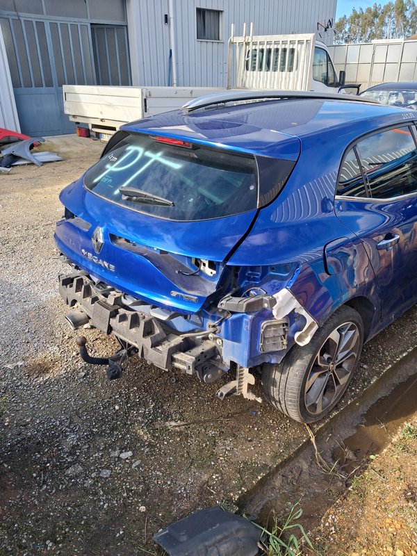 Traseira Renault Megane IV
