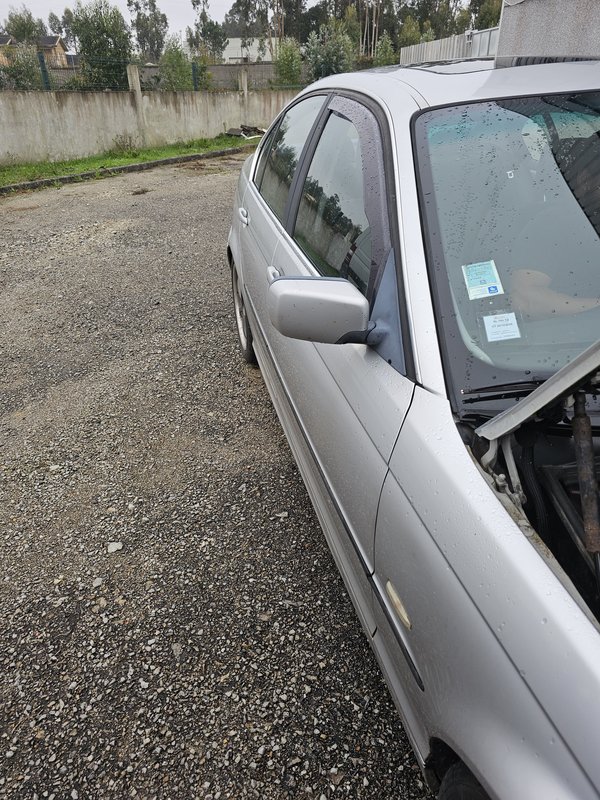 Lateral BMW E46 Sedan