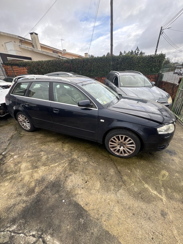 Lateral Direira Audi A4 B7