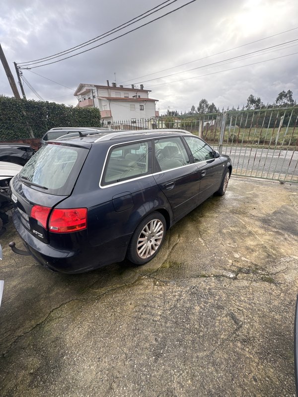Lateral Direira Audi A4 B7