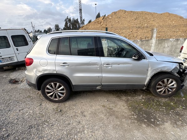 Lateral direita vw tiguan I F2