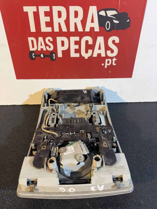 Plafonier Audi A3 8P 8E0947135G
