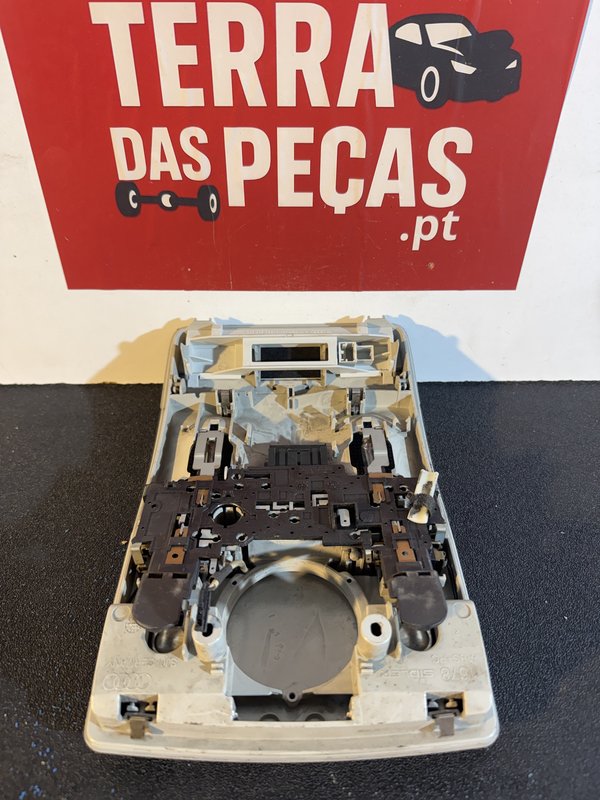 Plafonier Audi A4 B6 8E0947135A