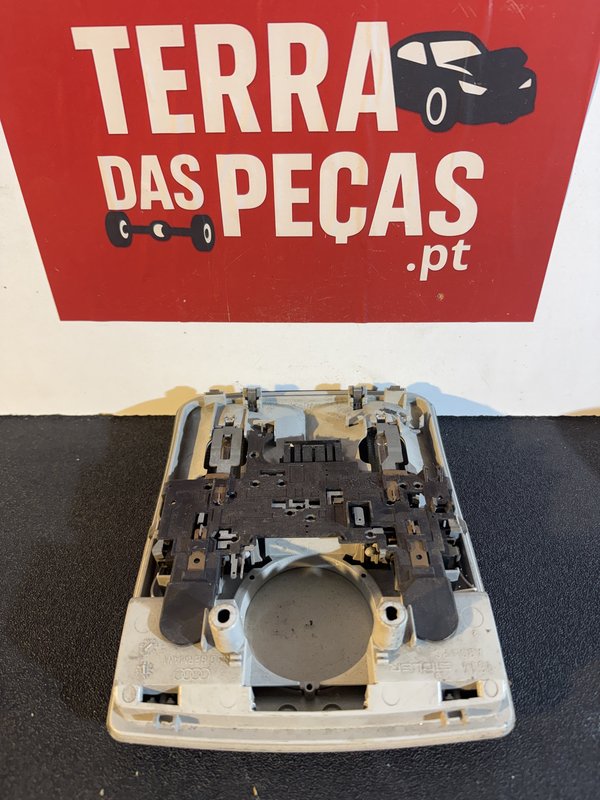 Plafonier Audi A3 8L 8L0947111D