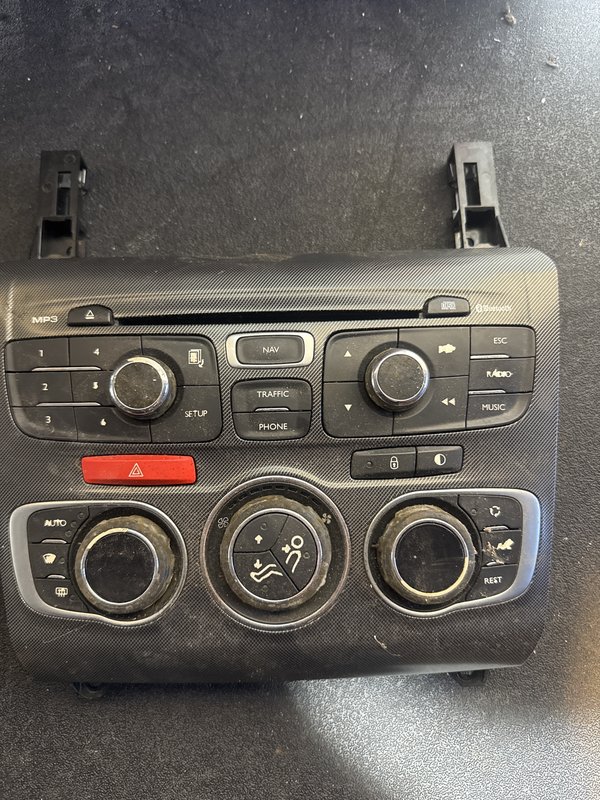 Comandos de Radio Citroen C4 II 9666027577