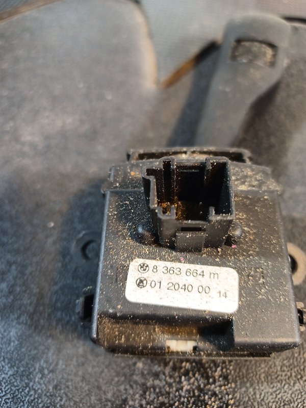 Comutador Manetes Piscas Escovas BMW 8363664M