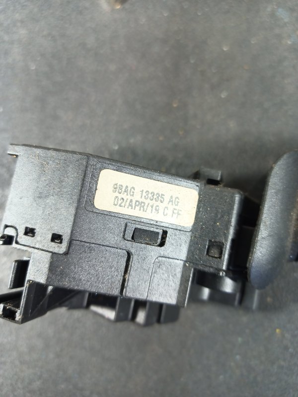 Comutador Manetes Piscas Escovas FORD 98AG13335AG