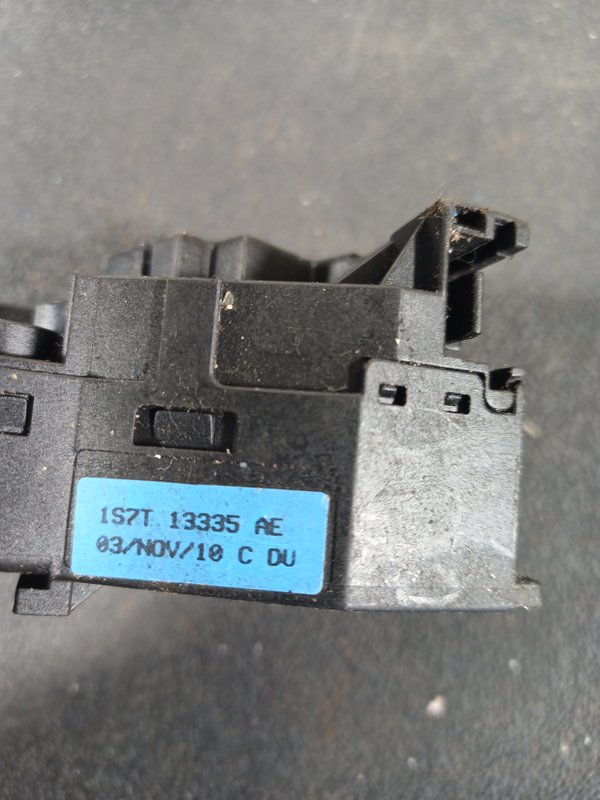 Comutador Manetes Piscas Escovas FORD 1S7T13335AE