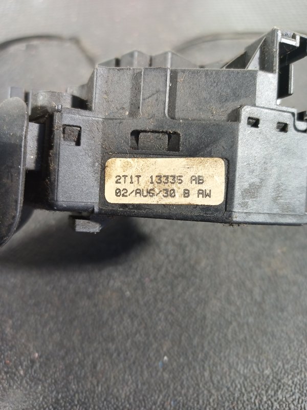Comutador Manetes Piscas Escovas FORD 2T1T13335AB