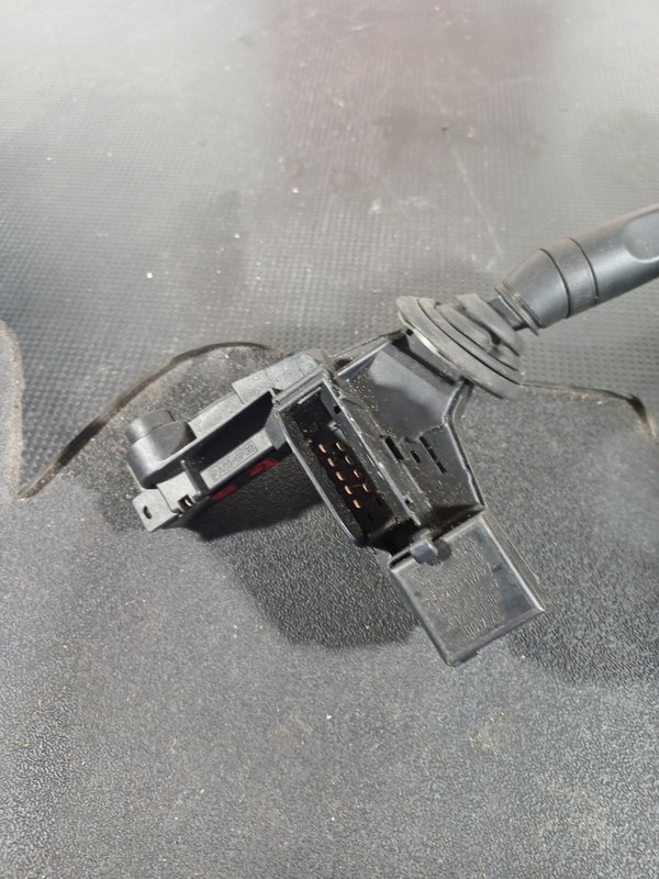 Comutador Manetes Piscas Escovas FORD 95BG13B302AA