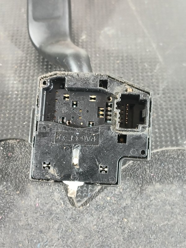 Comutador Manetes Piscas Escovas FORD 6C1T13335AA