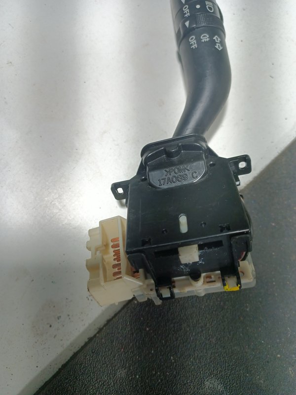 Comutador Manetes Piscas Escovas TOYOTA 17A089C