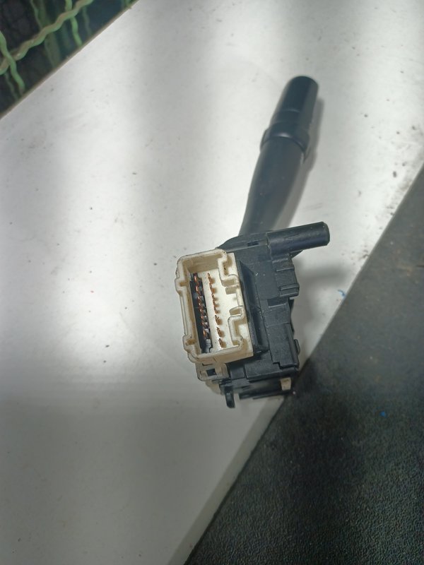Comutador Manetes Piscas Escovas TOYOTA 8414005110