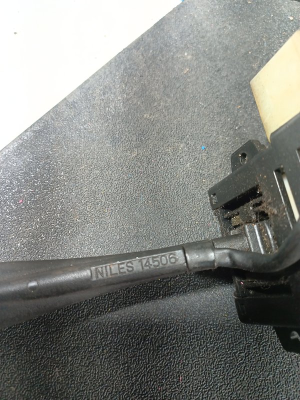 Comutador Manetes Piscas Escovas NISSAN NILES14506