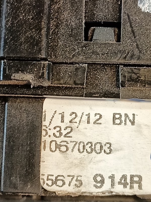 Comutador Manetes (Piscas e Escovas) RENAULT 55675914R