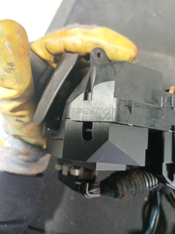 Comutador Manetes Piscas Escovas FIAT PUNTO 735267951