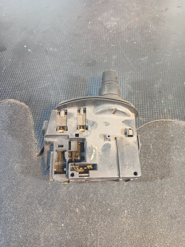 Comutador Manetes (Piscas e Escovas) RENAULT 88103009507