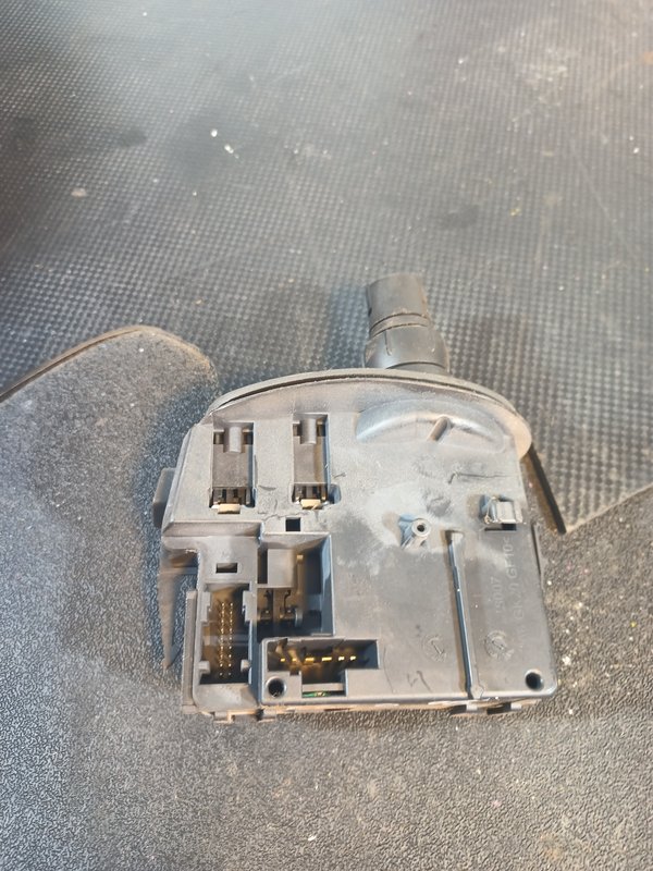 Comutador Manetes (Piscas e Escovas) RENAULT 88103009490