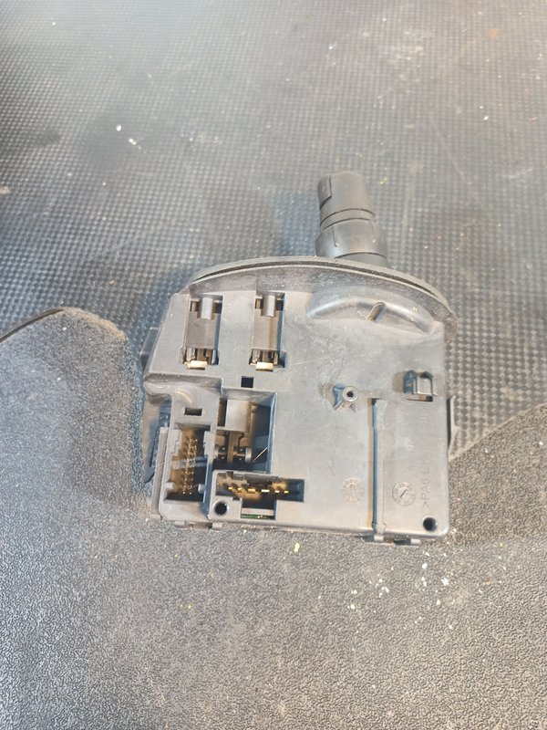 Comutador Manetes (Piscas e Escovas) RENAULT 88103003266