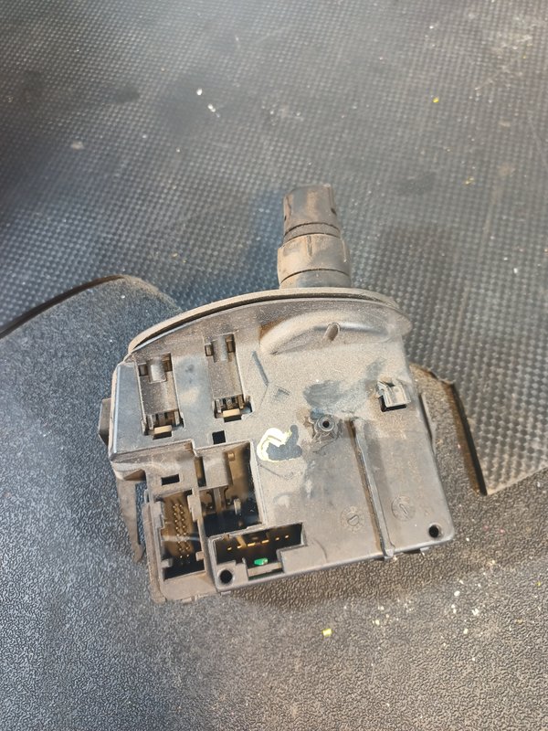 Comutador Manetes (Piscas e Escovas) RENAULT 88103003395