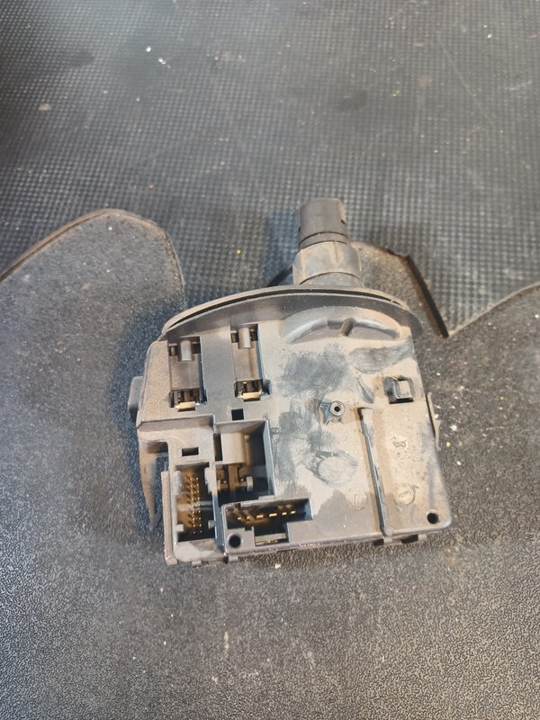 Comutador Manetes (Piscas e Escovas) RENAULT 88103009371