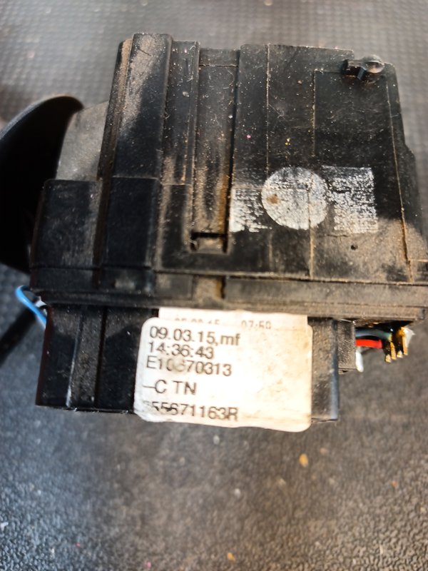 Comutador Manetes (Piscas e Escovas) RENAULT 255671163R