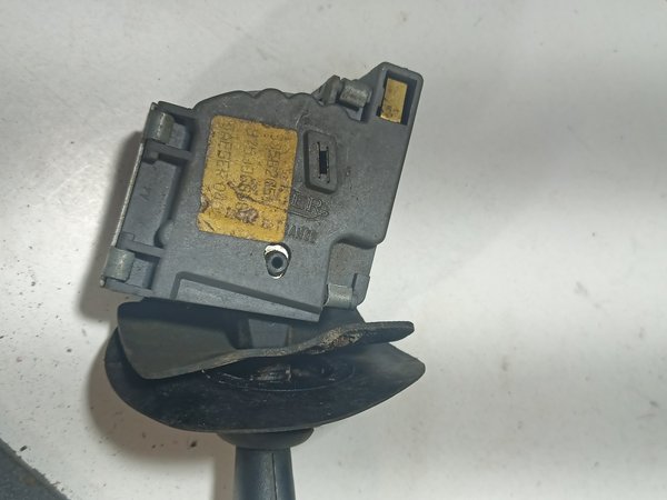 Comutador Manetes Piscas Escovas CITROEN 33582051