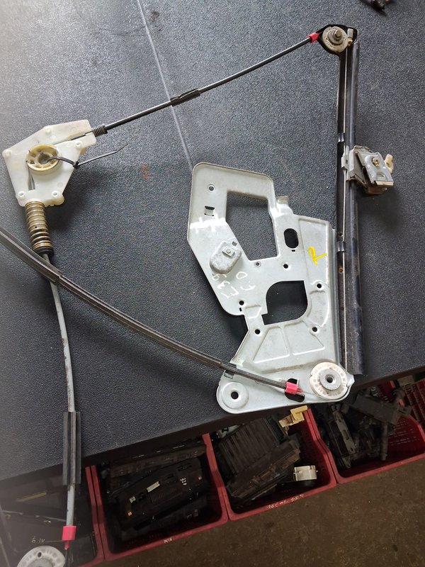Elevador Direito BMW E39 51338252394