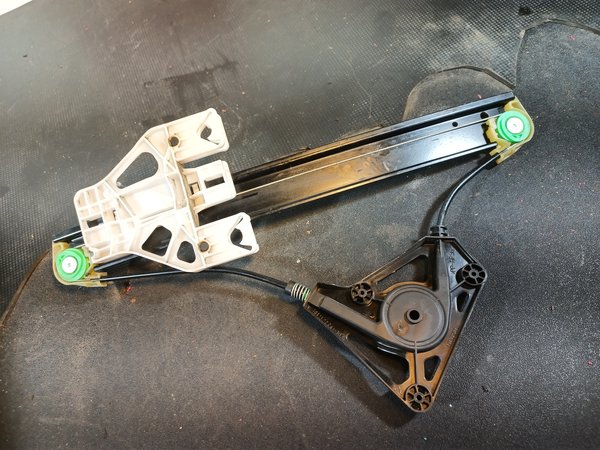 Elevador AUDI A1 8X4839462A