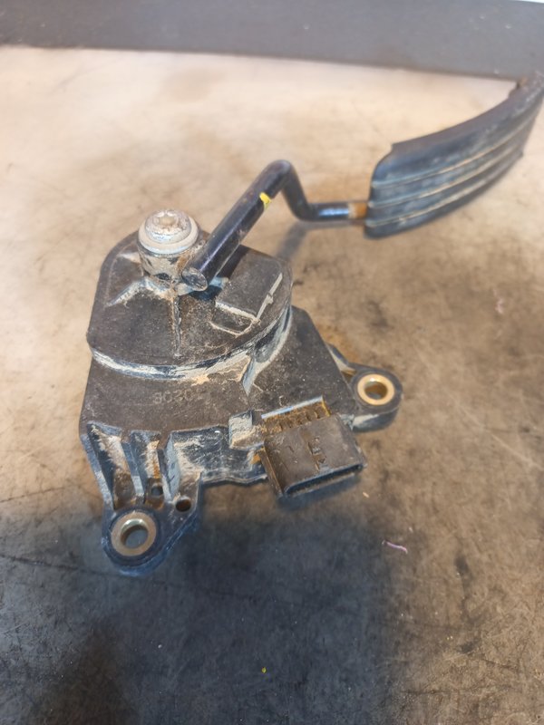 Pedal Acelerador RENAULT 8200436864