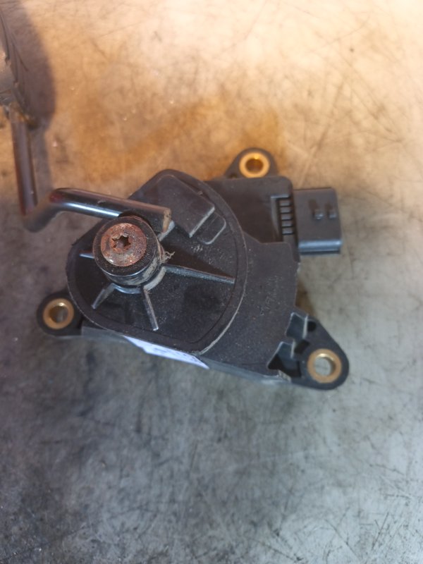 Pedal Acelerador NISSAN 18002AX700