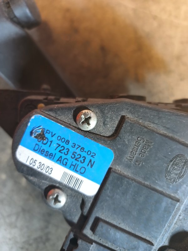 Pedal Acelerador VW Audi Seat Skoda 8D1721523N