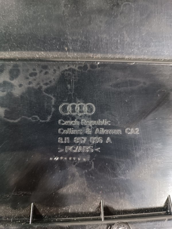 Porta Luvas Audi TT II 8J1857096
