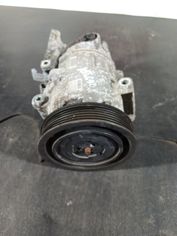 Compressor AC Renault 1.5 DCI 8200939386