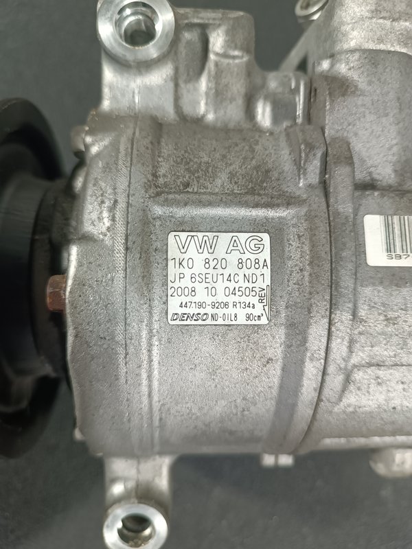 Compressor Ar condicionado Audi TT II 1K0820808A