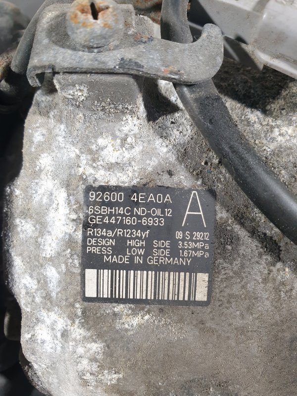 Compressor Ar condicionado RENAULT 1.5 DCI 926004EA0A